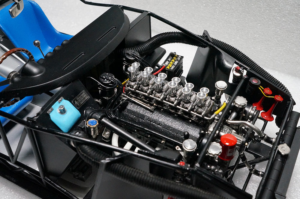 HPI サイクロン　12 美品 XPOWER R-SPEC Li-Po 7.4V 4200mAh 50C/100C T型 ディーンズ