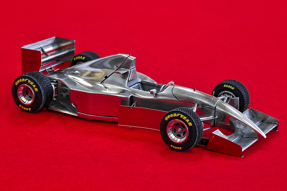 MFH 1/12 マクラーレン MP4/8 モデルファクトリーヒロ