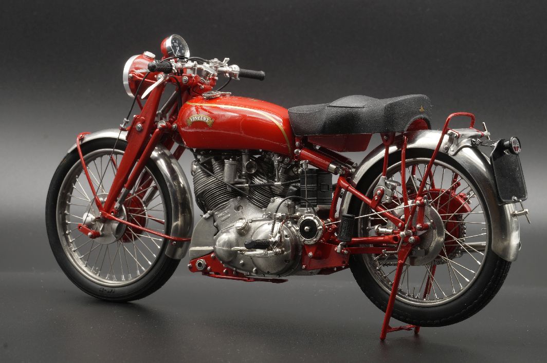 1/9scale VINCENT [Late Type] “White Shadow” built by Peter