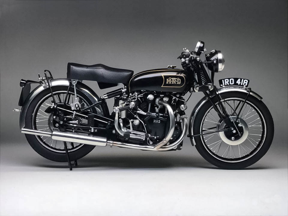 Customer's Gallery] 1/9scale Vincent Black Shadow built by